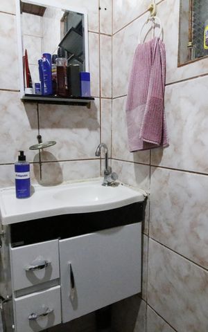 Casa à venda com 54m², 2 quartos e 1 vagaBanheiro social 2