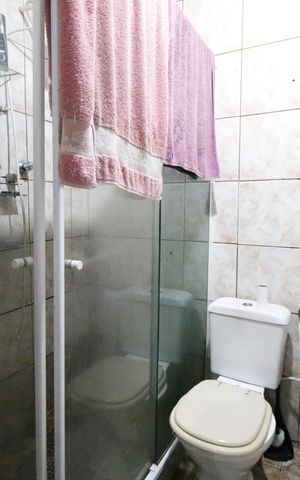 Casa à venda com 54m², 2 quartos e 1 vagaBanheiro social 2