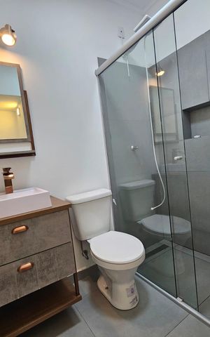 Casa à venda com 93m², 2 quartos e 1 vaga Casa à venda com 93m², 2 quartos e 1 vagaBanheiro