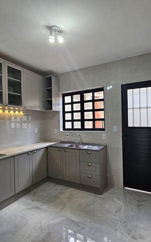 Casa à venda com 93m², 2 quartos e 1 vaga