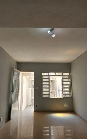 Casa à venda com 93m², 2 quartos e 1 vaga Casa à venda com 93m², 2 quartos e 1 vagaSala