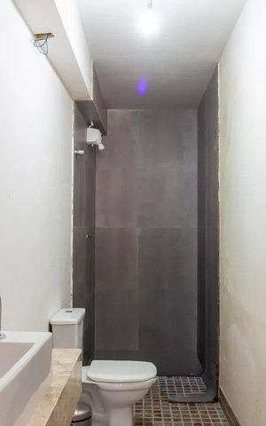 Casa à venda com 250m², 3 quartos e 4 vagas Casa à venda com 250m², 3 quartos e 4 vagasBanheiro