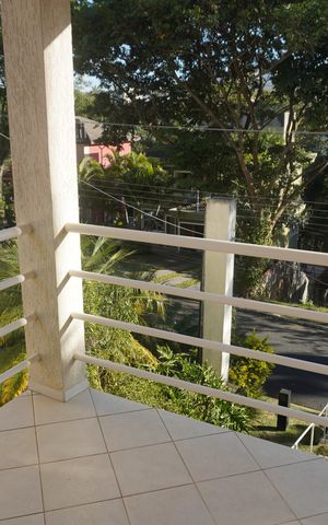 Casa de condomínio à venda com 490m², 3 quartos e 2 vagasSacada
