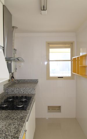 Apartamento para alugar com 46m², 1 quarto e 1 vagaSala / Cozinha