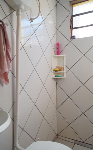 Casa para alugar com 80m², 2 quartos e 1 vagaBanheiro