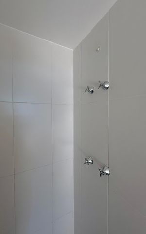 Studio à venda com 25m², 1 quarto e sem vaga Studio à venda com 25m², 1 quarto e sem vagaBanheiro