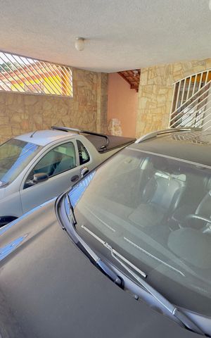 Casa à venda com 170m², 3 quartos e 2 vagas Casa à venda com 170m², 3 quartos e 2 vagasGaragem