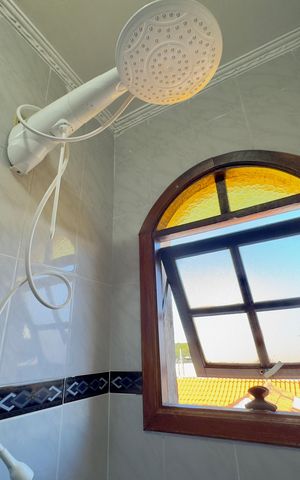 Casa à venda com 170m², 3 quartos e 2 vagas Casa à venda com 170m², 3 quartos e 2 vagasBanheiro 1