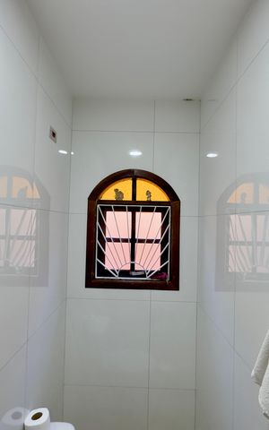 Casa à venda com 170m², 3 quartos e 2 vagas Casa à venda com 170m², 3 quartos e 2 vagasBanheiros 3