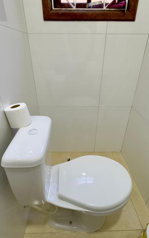 Casa à venda com 170m², 3 quartos e 2 vagas Casa à venda com 170m², 3 quartos e 2 vagasBanheiro 3