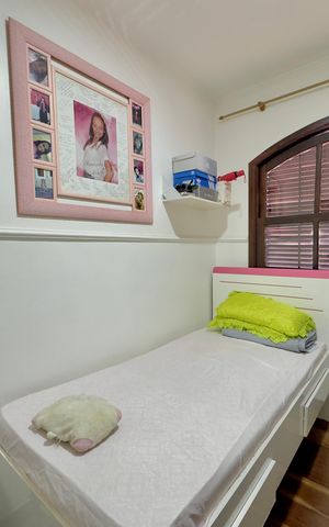 Casa à venda com 170m², 3 quartos e 2 vagas Casa à venda com 170m², 3 quartos e 2 vagasQuarto 2