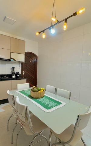 Casa à venda com 170m², 3 quartos e 2 vagas Casa à venda com 170m², 3 quartos e 2 vagasCozinha