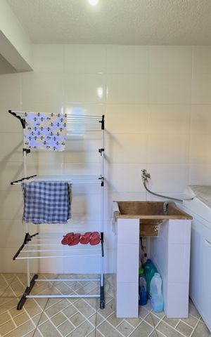 Casa à venda com 170m², 3 quartos e 2 vagas Casa à venda com 170m², 3 quartos e 2 vagasÁrea de Serviço