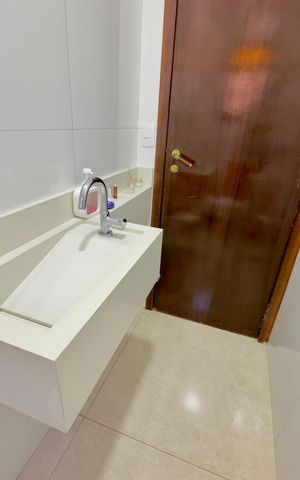 Casa à venda com 170m², 3 quartos e 2 vagas Casa à venda com 170m², 3 quartos e 2 vagasBanheiro 3