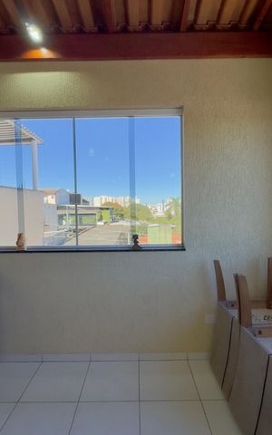 Casa à venda com 170m², 3 quartos e 2 vagas Casa à venda com 170m², 3 quartos e 2 vagasSalão