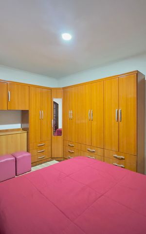 Casa à venda com 170m², 3 quartos e 2 vagas Casa à venda com 170m², 3 quartos e 2 vagasQuarto 3