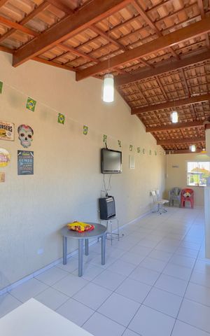 Casa à venda com 170m², 3 quartos e 2 vagas Casa à venda com 170m², 3 quartos e 2 vagasSalão