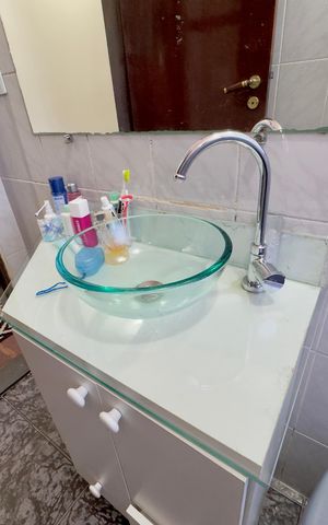 Casa à venda com 170m², 3 quartos e 2 vagas Casa à venda com 170m², 3 quartos e 2 vagasBanheiro 1