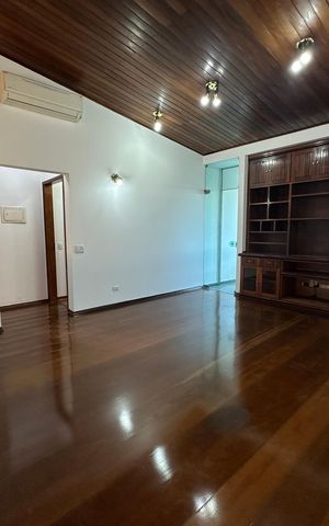 Casa de condomínio para alugar com 520m², 4 quartos e 4 vagasSala íntima 