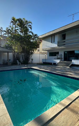 Casa de condomínio para alugar com 520m², 4 quartos e 4 vagasPiscina