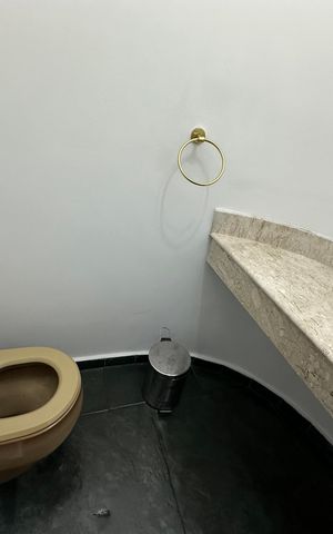 Casa de condomínio para alugar com 520m², 4 quartos e 4 vagasLavabo