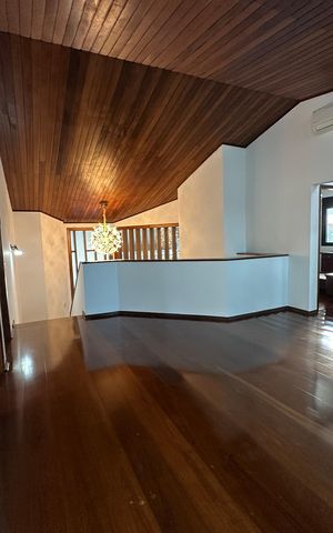 Casa de condomínio para alugar com 520m², 4 quartos e 4 vagasSala íntima 