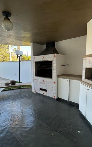 Casa de condomínio para alugar com 520m², 4 quartos e 4 vagasChurrasqueira