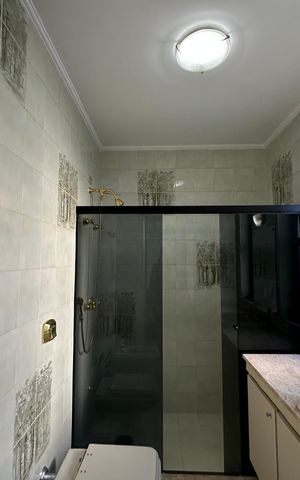 Casa de condomínio para alugar com 520m², 4 quartos e 4 vagasBanheiro da Suíte 4