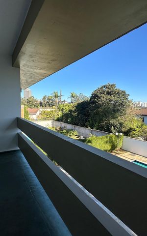 Casa de condomínio para alugar com 520m², 4 quartos e 4 vagasVaranda