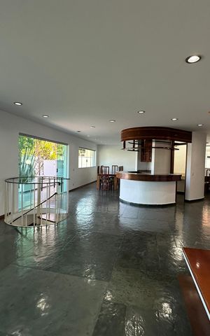 Casa de condomínio para alugar com 520m², 4 quartos e 4 vagasSala