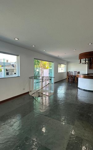 Casa de condomínio para alugar com 520m², 4 quartos e 4 vagasSala