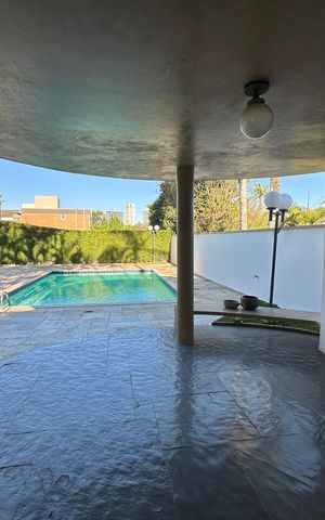 Casa de condomínio para alugar com 520m², 4 quartos e 4 vagasChurrasqueira
