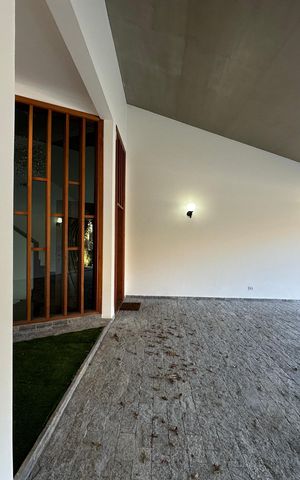 Casa de condomínio para alugar com 520m², 4 quartos e 4 vagasFachada