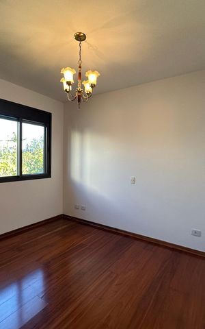 Casa de condomínio para alugar com 520m², 4 quartos e 4 vagasSuíte 3