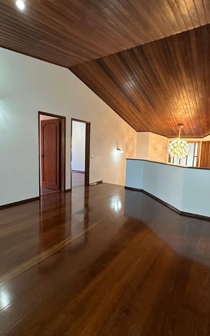 Casa de condomínio para alugar com 520m², 4 quartos e 4 vagasSala íntima 