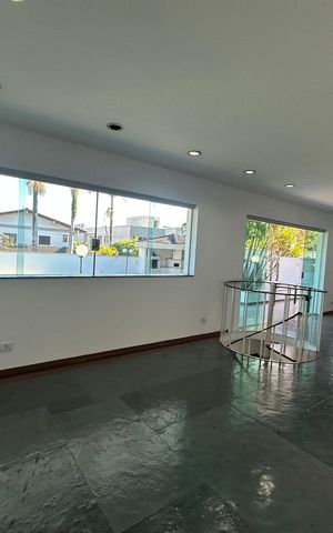 Casa de condomínio para alugar com 520m², 4 quartos e 4 vagasSala