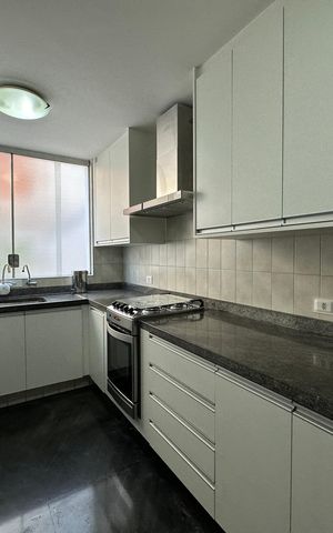 Casa de condomínio para alugar com 520m², 4 quartos e 4 vagasCozinha
