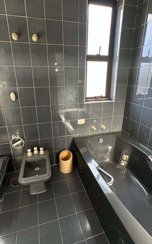 Casa de condomínio para alugar com 520m², 4 quartos e 4 vagasBanheiro da Suíte 2