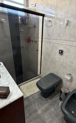 Apartamento à venda com 104m², 3 quartos e 1 vaga Apartamento à venda com 104m², 3 quartos e 1 vagaBanheiro da suíte