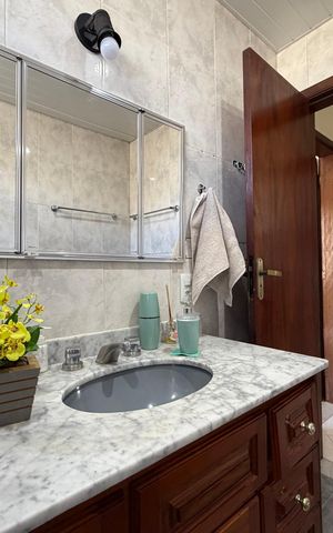 Apartamento à venda com 104m², 3 quartos e 1 vaga Apartamento à venda com 104m², 3 quartos e 1 vagaBanheiro social