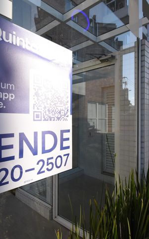 Apartamento à venda com 93m², 3 quartos e 2 vagasPlaca