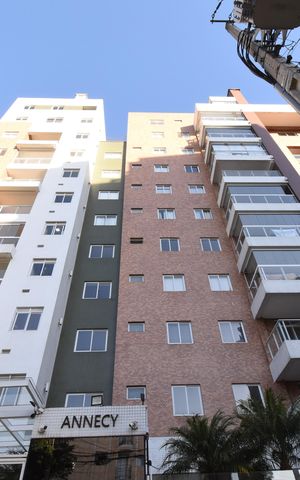 Apartamento à venda com 93m², 3 quartos e 2 vagasFachada