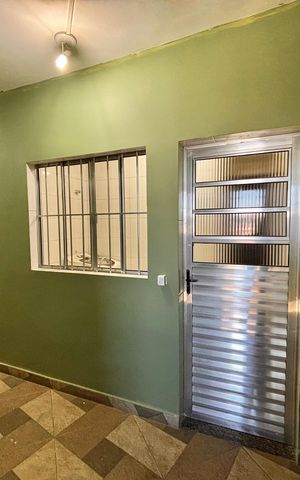 Casa para alugar com 20m², 1 quarto e sem vaga Casa para alugar com 20m², 1 quarto e sem vagaCasa