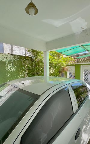 Casa à venda com 100m², 5 quartos e 2 vagas Casa à venda com 100m², 5 quartos e 2 vagasGaragem