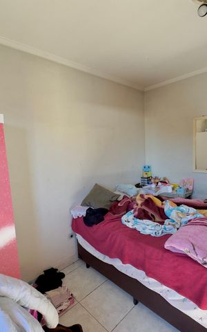 Casa à venda com 100m², 5 quartos e 2 vagas Casa à venda com 100m², 5 quartos e 2 vagasQuarto 5