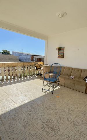 Casa à venda com 100m², 5 quartos e 2 vagas Casa à venda com 100m², 5 quartos e 2 vagasSacada