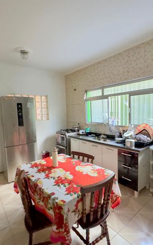Casa à venda com 100m², 5 quartos e 2 vagas Casa à venda com 100m², 5 quartos e 2 vagasCozinha 2
