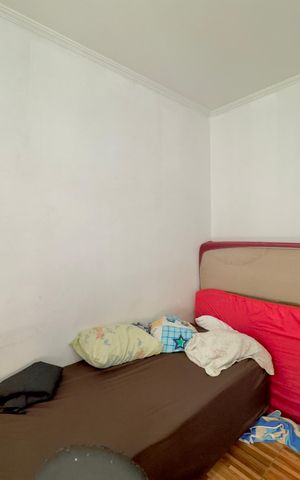 Casa à venda com 100m², 5 quartos e 2 vagas Casa à venda com 100m², 5 quartos e 2 vagasQuarto 1