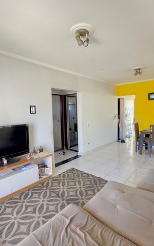 Casa à venda com 100m², 5 quartos e 2 vagas Casa à venda com 100m², 5 quartos e 2 vagasSala 2