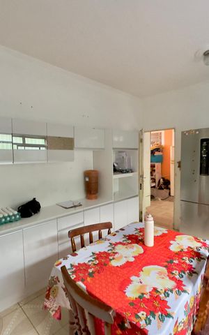 Casa à venda com 100m², 5 quartos e 2 vagas Casa à venda com 100m², 5 quartos e 2 vagasCozinha 2